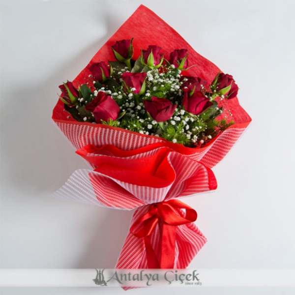 Antalya Lara Çiçekçi 11 Kırmızı Gül Buketi